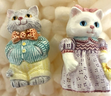 Vintage 1992 Avon Smiling Ceramic Cat Pair Salt & Pepper Shakers VGC Colorful picture