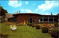 Vintage Postcard The Dillard House Restaurant and Motel Dillard Georgia picture