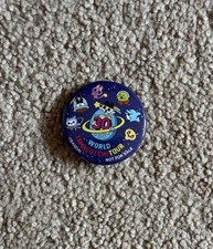 NYCC 2026 TAMAGOTCHI WORLD TOUR 30TH ANNIVERSARY PIN BUTTON BANDAI NAMCO RARE picture