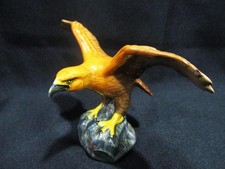 VINTAGE BESWICK PORCELAIN OPEN WINGED EAGLE FIGURINE #2307 ORIGINAL STICKER picture