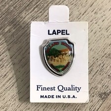 Dillard House Dillard Georgia Lapel Pin Travel Souvenir picture
