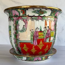 Vintage Chinese Rose Medallion Famille Rose Porcelain Planter Pot with Saucer picture