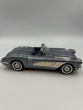 Danbury Mint 1959 Chevrolet Corvette Convertible Frost Blue 1:24 Scale Model Car picture