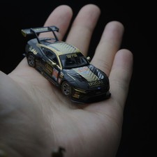 1/64 Mustang GT3 Le Mans 24H Black Gold #88 Diecast Display Model picture