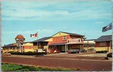Vintage CALGARY, Alberta Canada Postcard SUNSET MOTEL Street View c1970s Unused picture