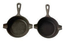 VTG Pair LODGE Cast Iron Fry Pans Ashtrays O1AT USA 2 extended rests picture