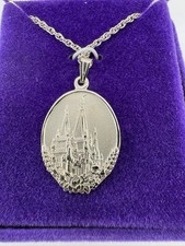 Vintage 2002 LDS Mormon Young Women Personal Progress Temple Necklace IRI Box picture