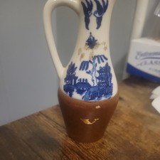 Vintage Blue Willow with gold V Ceramics Vinegar Jar 1970  Base Wood 5