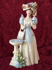 VTG. AVON 1998 Mrs. Albee Presidents Club Award Beautiful Figurine w/box, Paper picture