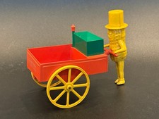 Planters - Mr. Peanut Plastic Vendor Cart, VHTF Yellow Peanut, Very Nice Promo picture