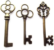 Beautiful Set of 30 Antique Bronze Skeleton Keys - Ideal for Parties or Gifts picture