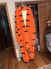 AUTHENTIC Disney Store Tigger Adult XL FULL SUIT COSTUME - EXCELLENT picture