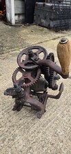McCormick-Deering hand-cranked sickle cone grinder Section/knife sharpener Stuck picture