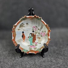 Vintage Japanese Satsuma Hand Painted Footed Dish Figures Gilt 5.5