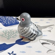 Pull-Back Pigeon picture