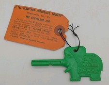 Cleveland ZOO Zoological Society Key & Official Tag Vintage  picture