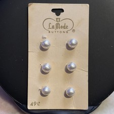 Vintage La Mode Pearl Buttons No 301 Size 12 5/16