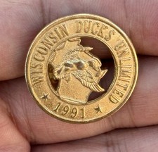Vintage 1991 Wisconsin DU Ducks Unlimited Gold Tone Lapel Pin picture