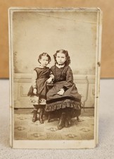 Antique CDV Photo PORTRAIT YOUNG GIRLS Seated Sisters Photograph picture