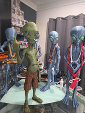 Paul the alien custom 3 foot tall life size too cool for school alien picture