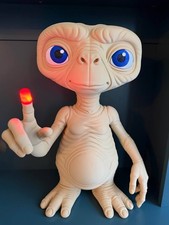E.T. THE EXTRA-TERRESTRIAL 16” 3D Printed Display Figure – With LIGHT-UP Glowing picture