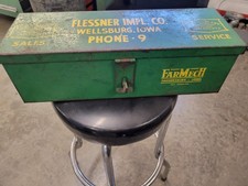 John Deere Toolbox 2 Cylinder Era Flessner Implement Co Wellsburg Iowa picture