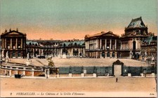 VERSAILLES Chateau et la Grille d'Honneur Building View Postcard picture