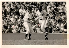 LG74 1976 Original Photo OSCAR GAMBLE NY YANKEES OUTFIELDER & DESIGNATED HITTER picture