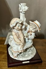VTG 1982 Giuseppe Armani Figurine Love Flower Gullivers World Bench Italy Tag picture