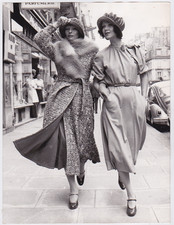 MODELING Paris Fashion Designer JACQUES ESTEREL *CLASSIC ICONIC 1974 press photo picture