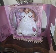 Disney Limited Edition Doll D23 Expo 2022 Enchanted Giselle 17” Wedding Doll picture