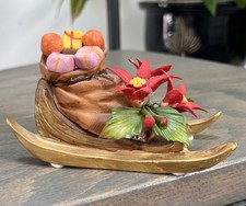 Vintage Italian Capodimonte Porcelain Christmas Sleigh Poinsettias Presents Gold picture