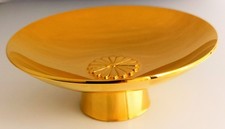 Vintage Japanese Sakazuki Sake Cup 24K Gold Plated Chrysanthemum Crest picture