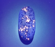 Yooperlite Fluorescent Sodalite - 5 oz. A Bright Lake Superior Stone picture