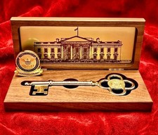 Rare Authentic President Donald Trump VIP White House Key & Challenge Coin MINT picture