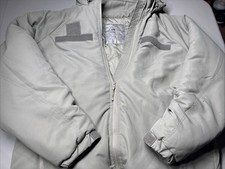 USGI Extreme Cold Weather Parka Jacket ECWCS Gen III Level 7 Medium Regular picture