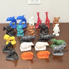 Vintage Brookfield Zoo Mold-A-Rama Animal Figures Lot of 22 Chicago Souvenir picture