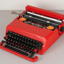 1970s Olivetti Valentine Manual Typewriter by Ettore Sottsass in Working Condit picture