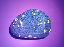 Fluorescent Sodalite (Yooperlite) A Bright 8 Ounce Lake Superior Stone picture