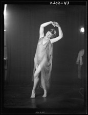 Photo:Eugenie Miss 1923 Dancer Ballet Pose Studio Portrait picture