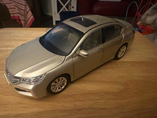 Honda 1:18 Scale Honda Accord Champagne Sedan Model (Read Description) picture