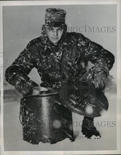 1953 Press Photo Tommy Fleming Takes Break For Hot Coffee at Camp Drum, New York picture