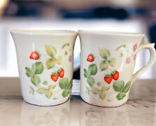 2 Vtg Wild Strawberry Botanical Flower Vine Coffee Mugs Tea Cups CottageCore picture
