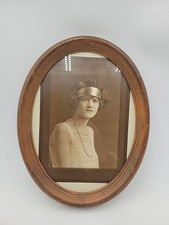 ANTIQUE 1920s Stunning Photo Pretty Young Woman Flapper Style Hair, Oval Frame picture