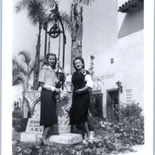 c1940s AWVS Wishing Well United Air Lines Snapshot Photo Cute Women Miami FL picture