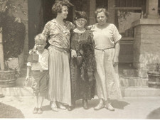 1923 Los Angeles Group Porch 1920s Fashion Vintage Photo picture