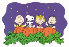 Halloween Charlie Brown Peanuts Comic Postcard picture