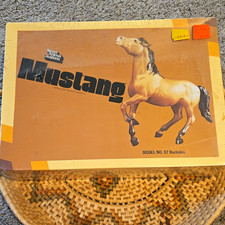 Breyer Animal Creations Plastic Model Horse Mustang No. 87 Buckskin picture
