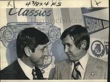1976 Press Photo College Football Coaches Vince Dooley, Johnny Majors picture