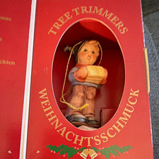 Goebel M.I. Hummel Tree Trimmers For Me? Porcelain Ornament #1675 3.25in picture